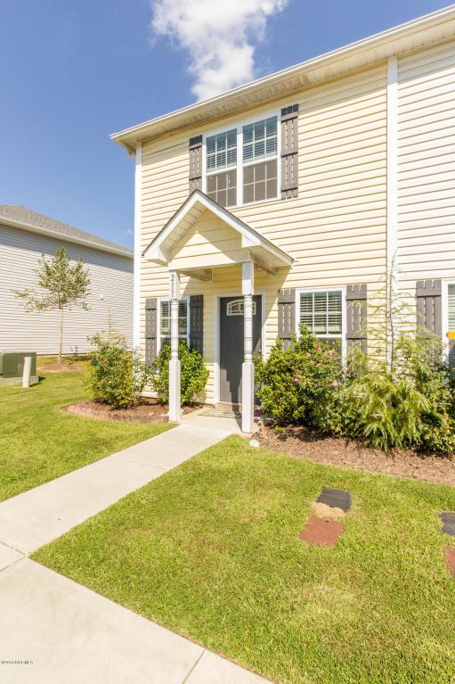 211 Toucan Way - Photo 1