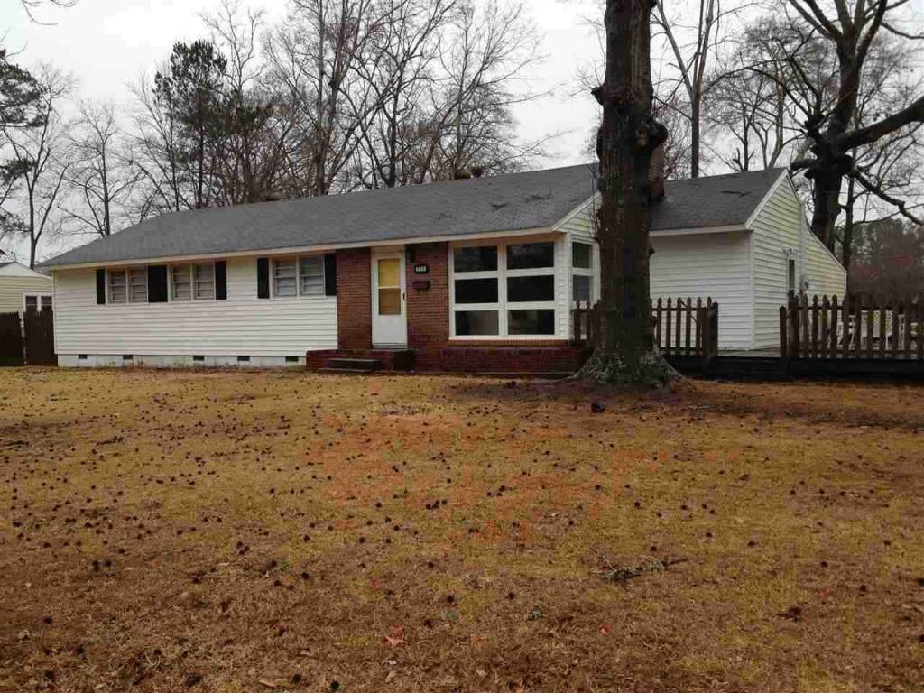 711 Davis Street, Jacksonville, NC 28540 (MLS #100033342) :: Century 21 Sweyer & Associates