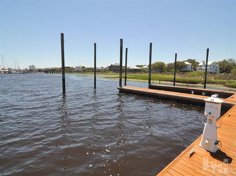 84 Harbour Point Yacht Club - Photo 1