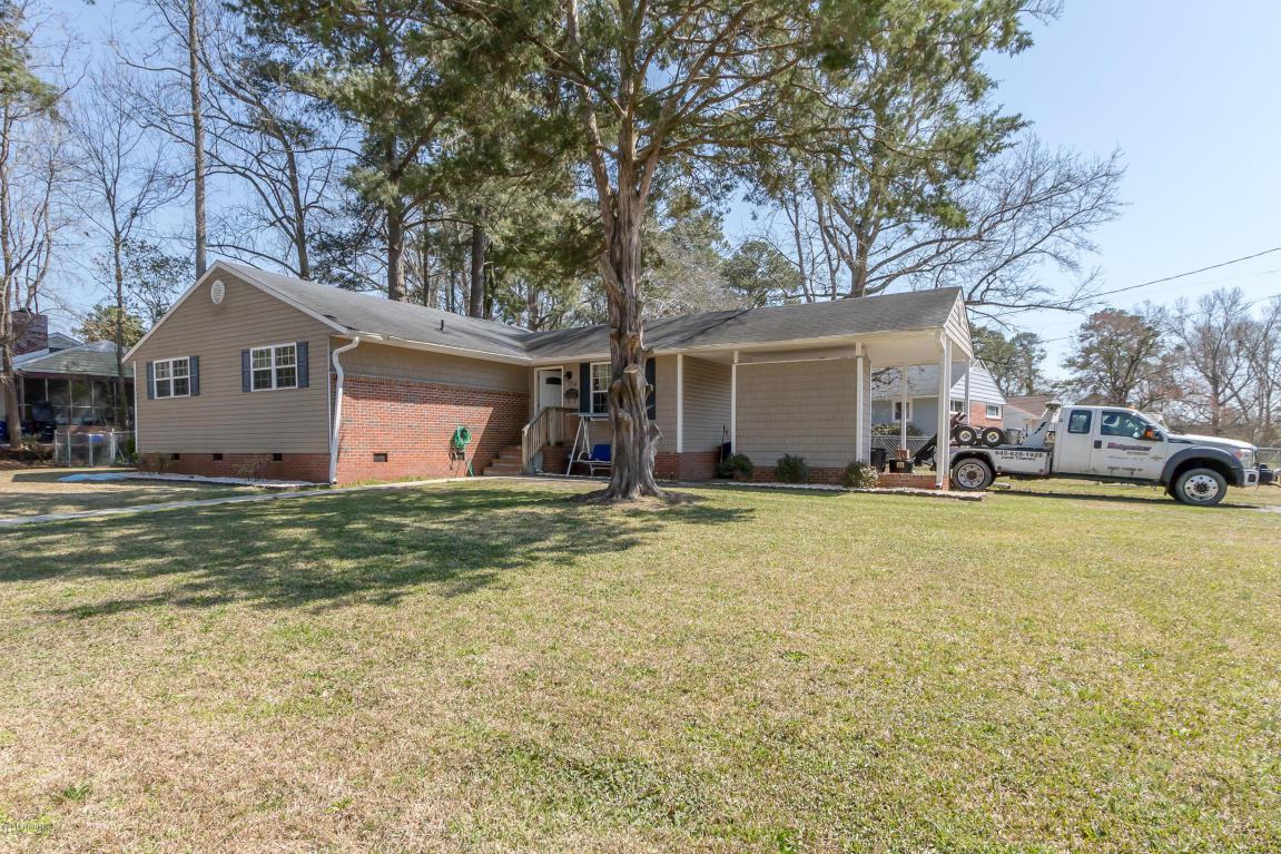 704 Davis Street - Photo 1
