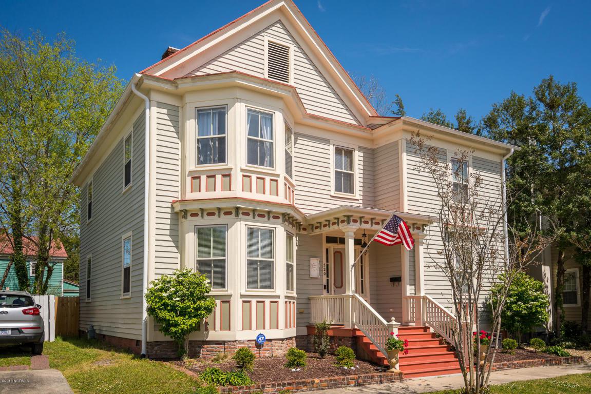 520 Johnson Street - Photo 1