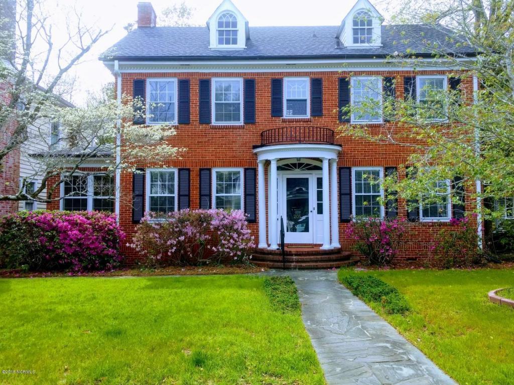205 15th Street - Photo 1