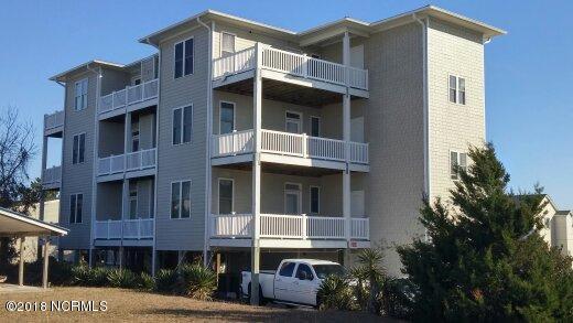 107 Willis Avenue - Photo 1