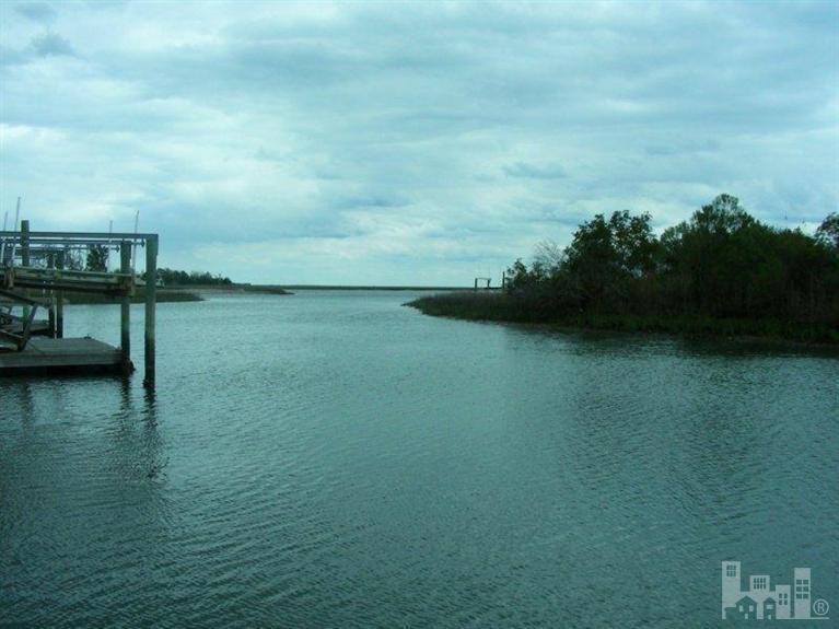 114 Circle Drive - Photo 1