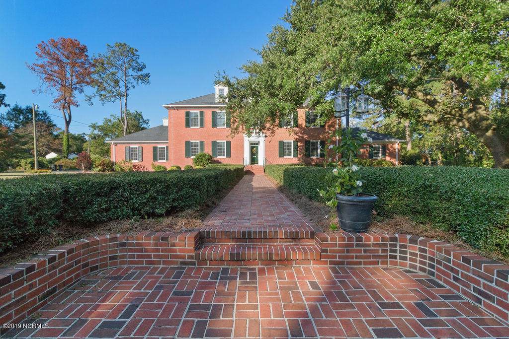 415 Woodland Drive - Photo 1