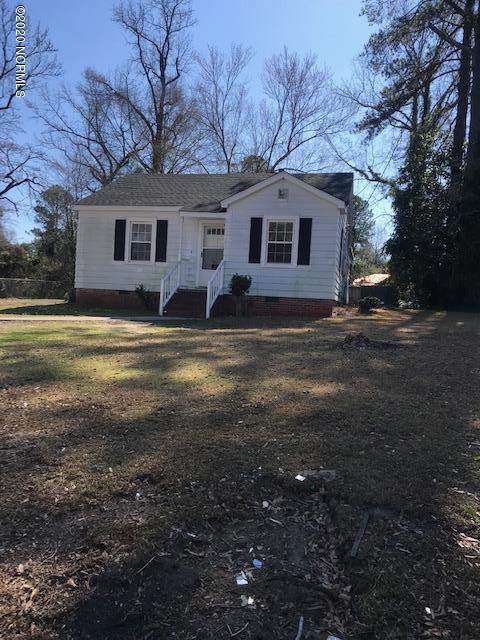 305 Woodlawn Drive - Photo 1