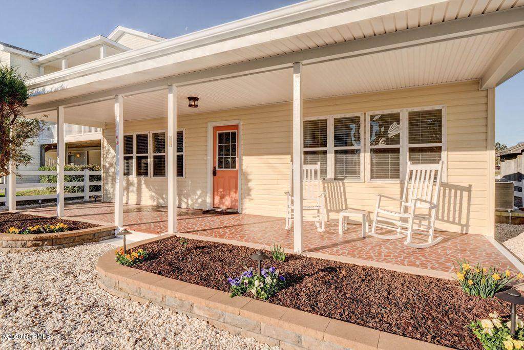 1105 Fort Fisher Boulevard - Photo 1 1105 Fort Fisher Boulevard - Photo 1