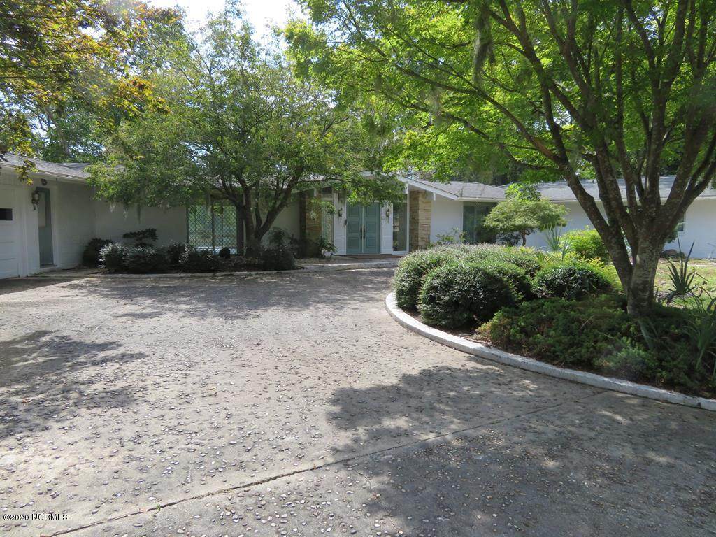 308 Shoreline Drive - Photo 1