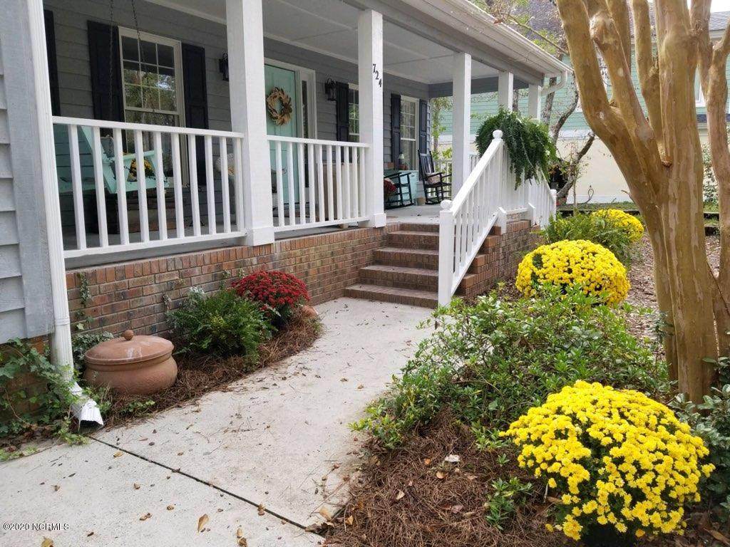 724 Alyssum Avenue - Photo 1