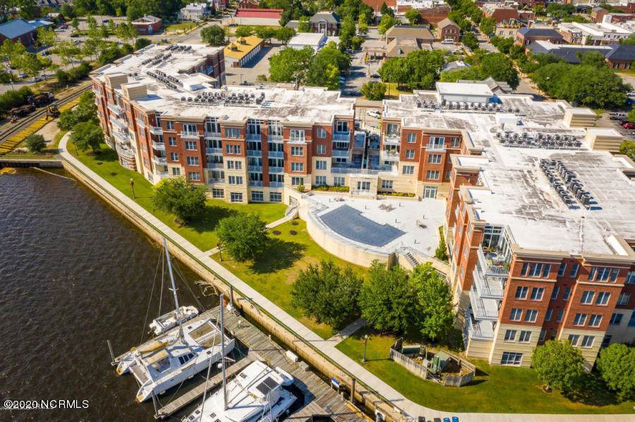 307 Sky Sail Boulevard - Photo 1