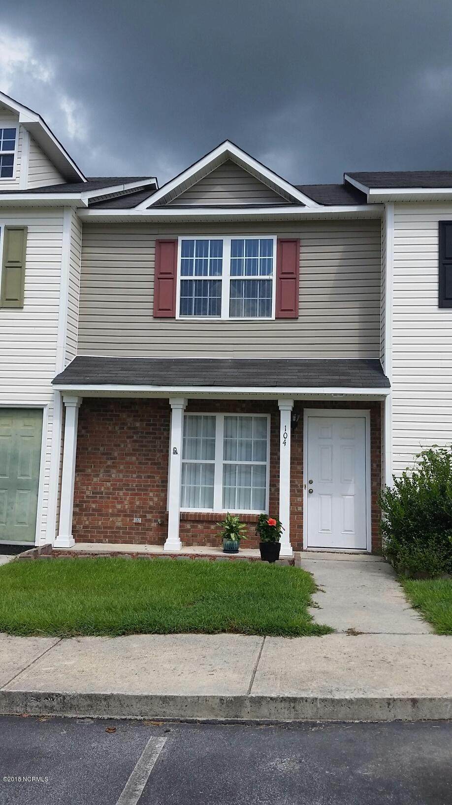 104 Spring Meadow Circle - Photo 1