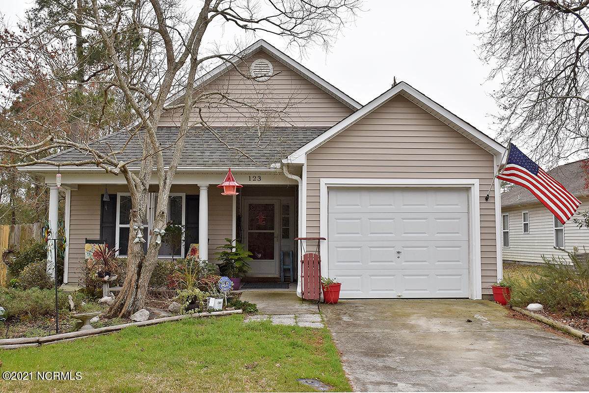 123 Raye Drive - Photo 1