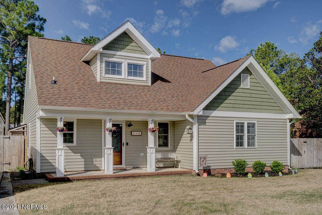716 Darwin Drive - Photo 1