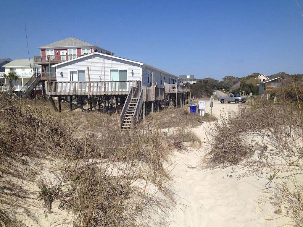 7609 Beach Drive - Photo 1