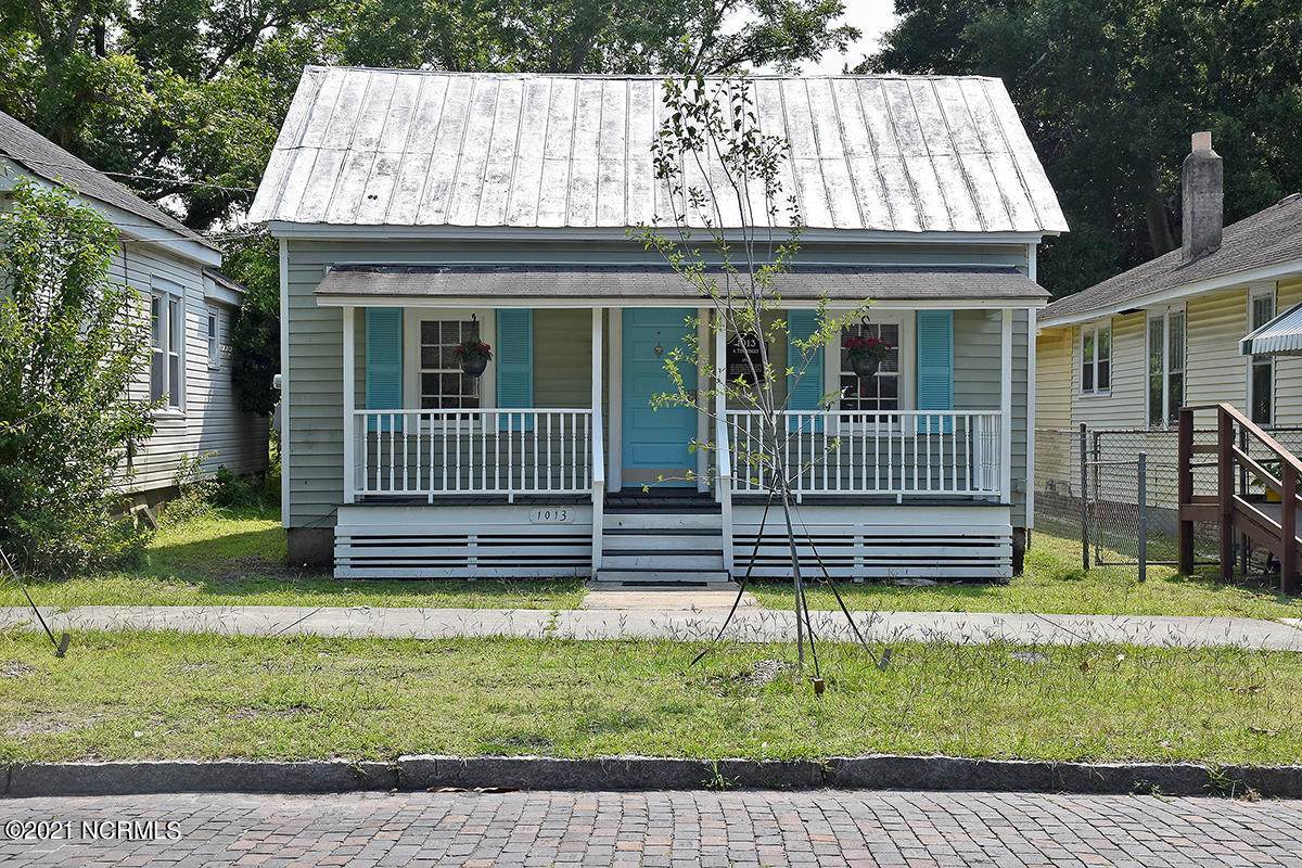 1013 7th Street - Photo 1