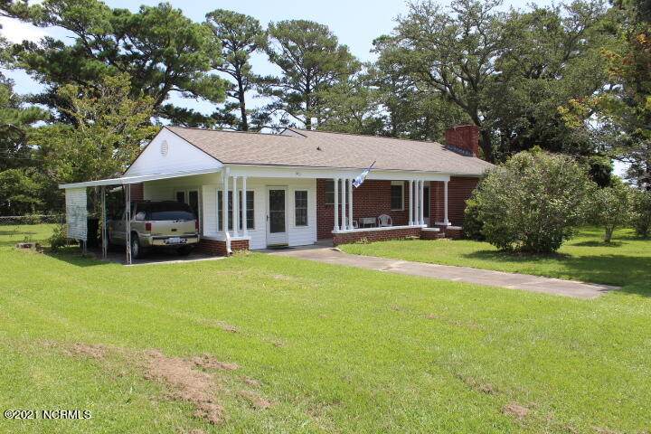 301 Manatee Street - Photo 1