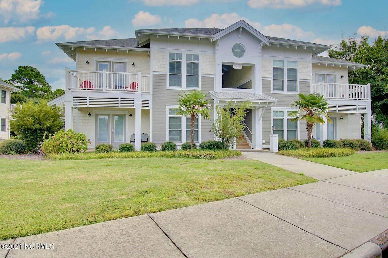 2537 St James Drive - Photo 1