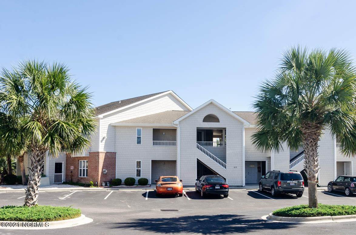 615 Spencer Farlow Drive - Photo 1