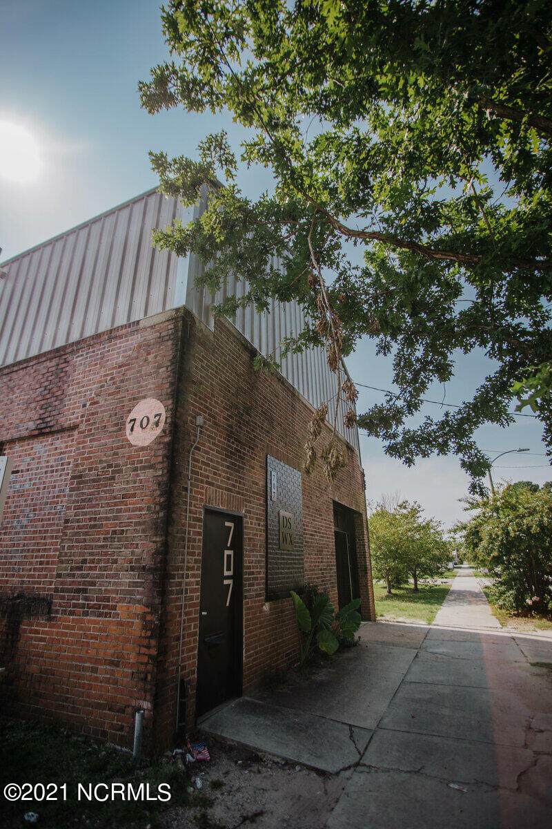 707 16th - Photo 1