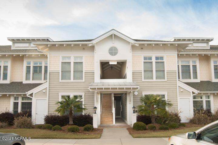 2537 St James Drive - Photo 1