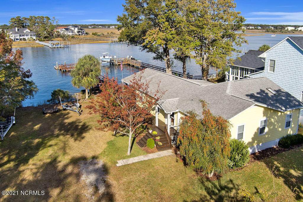 4902 Yacht Drive - Photo 1