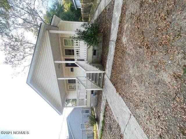 914 Queen Street - Photo 1