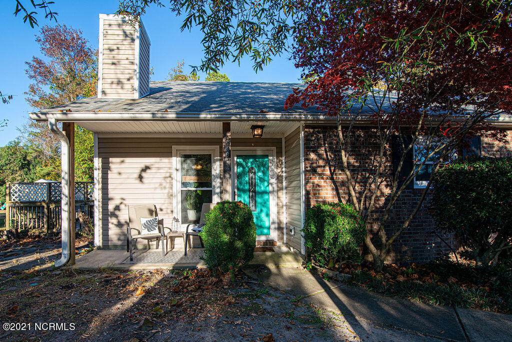 1103 Springdale Drive - Photo 1