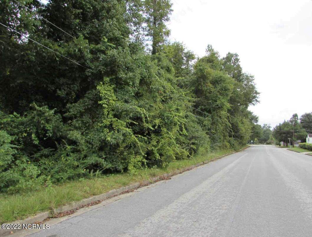 128 Woodland Drive - Photo 1