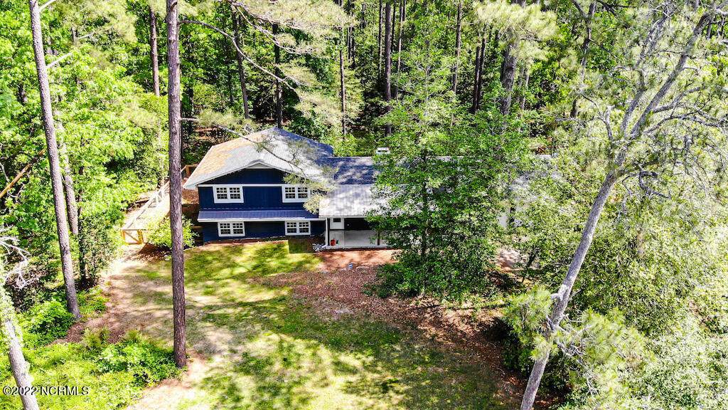 160 Lakeview Drive - Photo 1