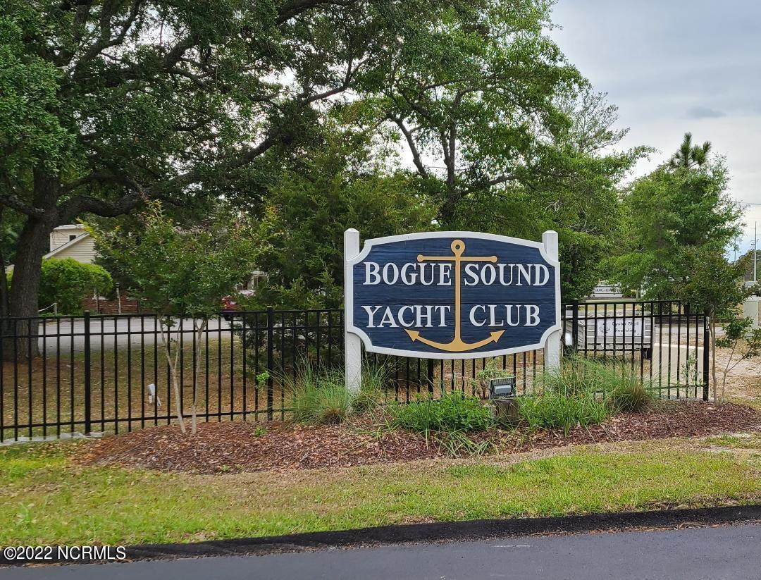 145 Yacht Club Drive - Photo 1