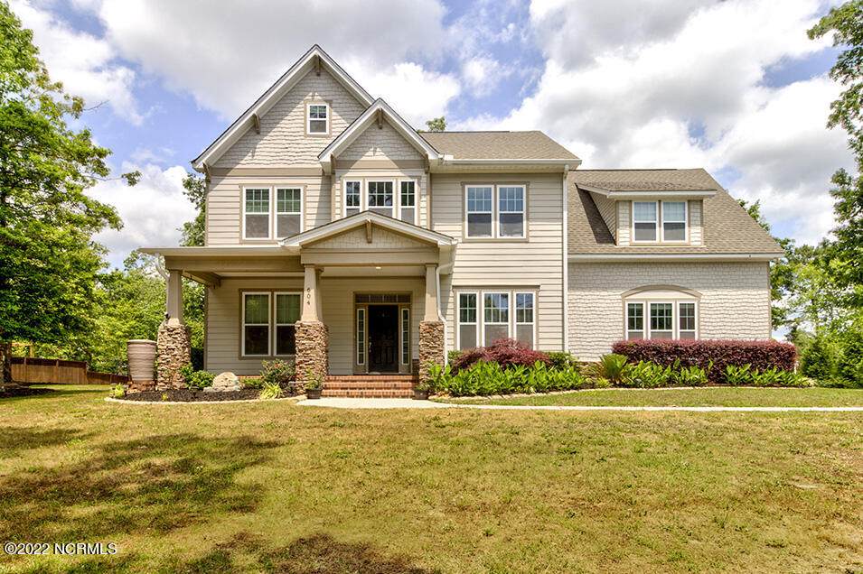 604 Center Drive - Photo 1