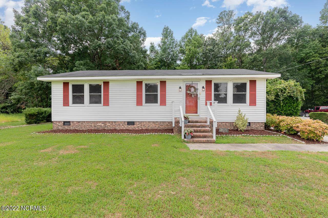 558 Indian Trail - Photo 1