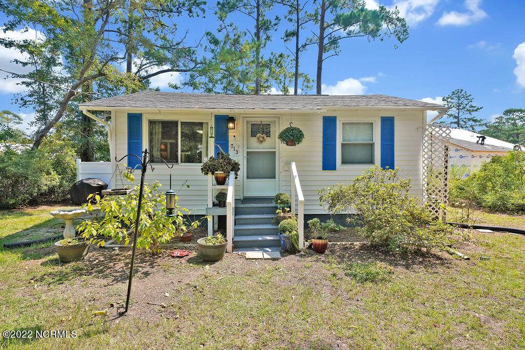 713 11th Street - Photo 1
