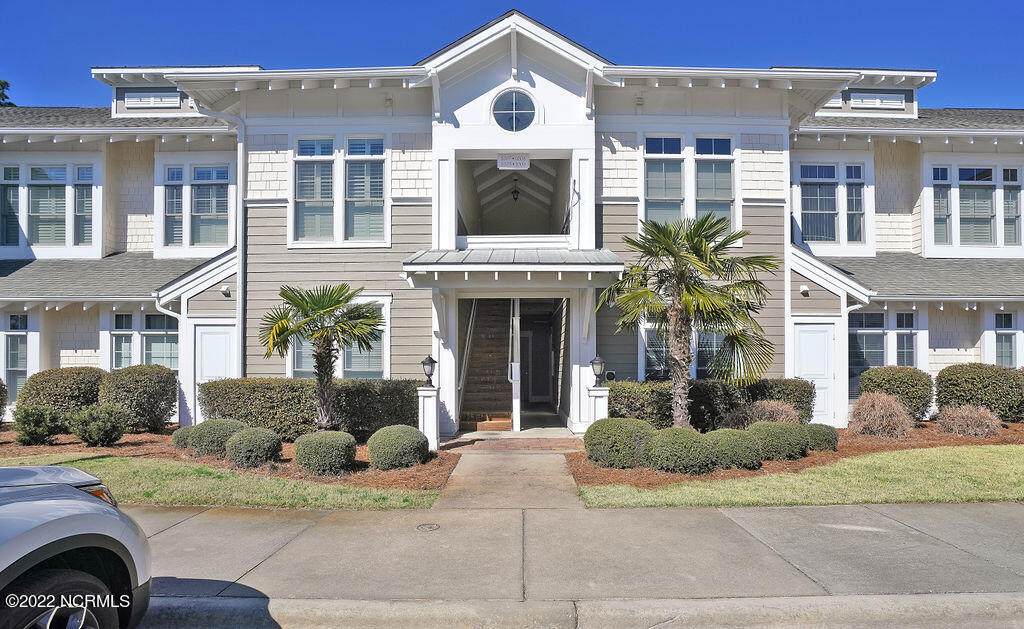 2537 St James Drive - Photo 1