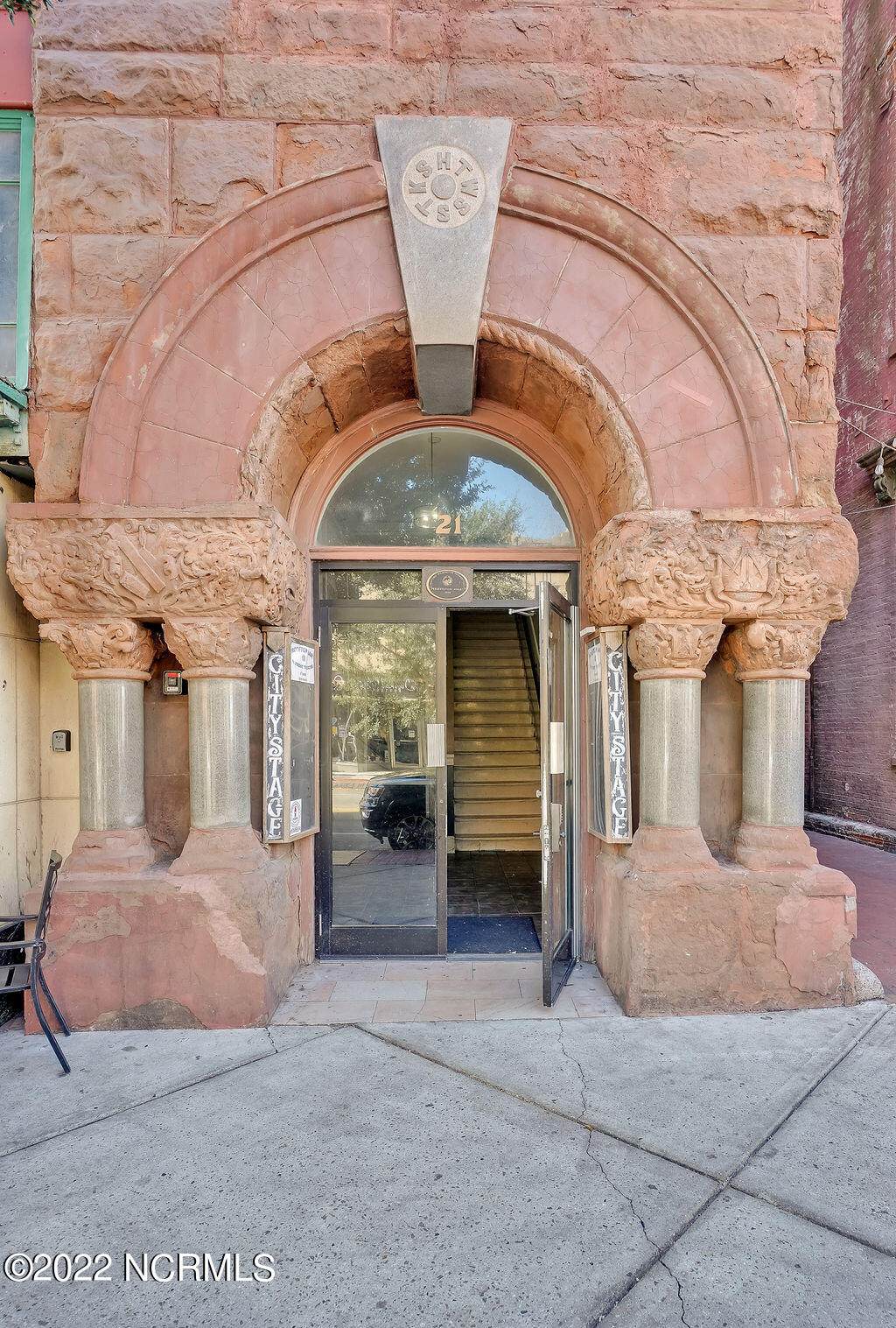 21 Front Street - Photo 1