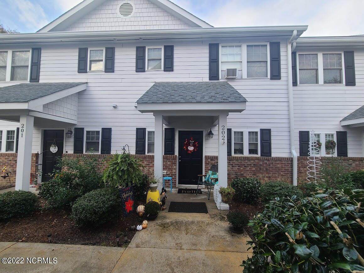 112 Rochelle Drive - Photo 1