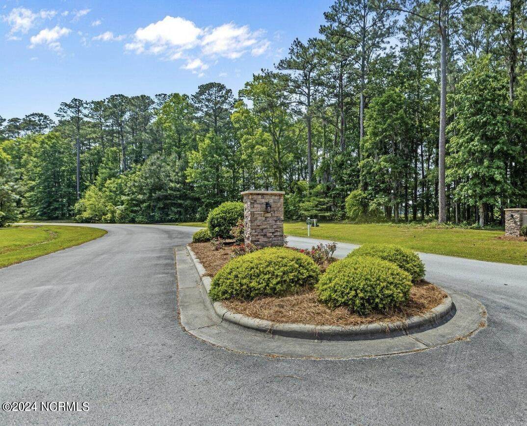 15 Winfield Lane - Photo 1