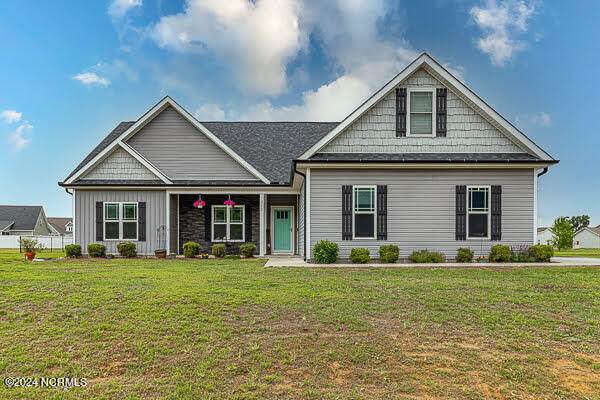 317 Landing Drive - Photo 1