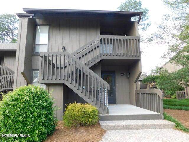 10 Pine Tree Road - Photo 1