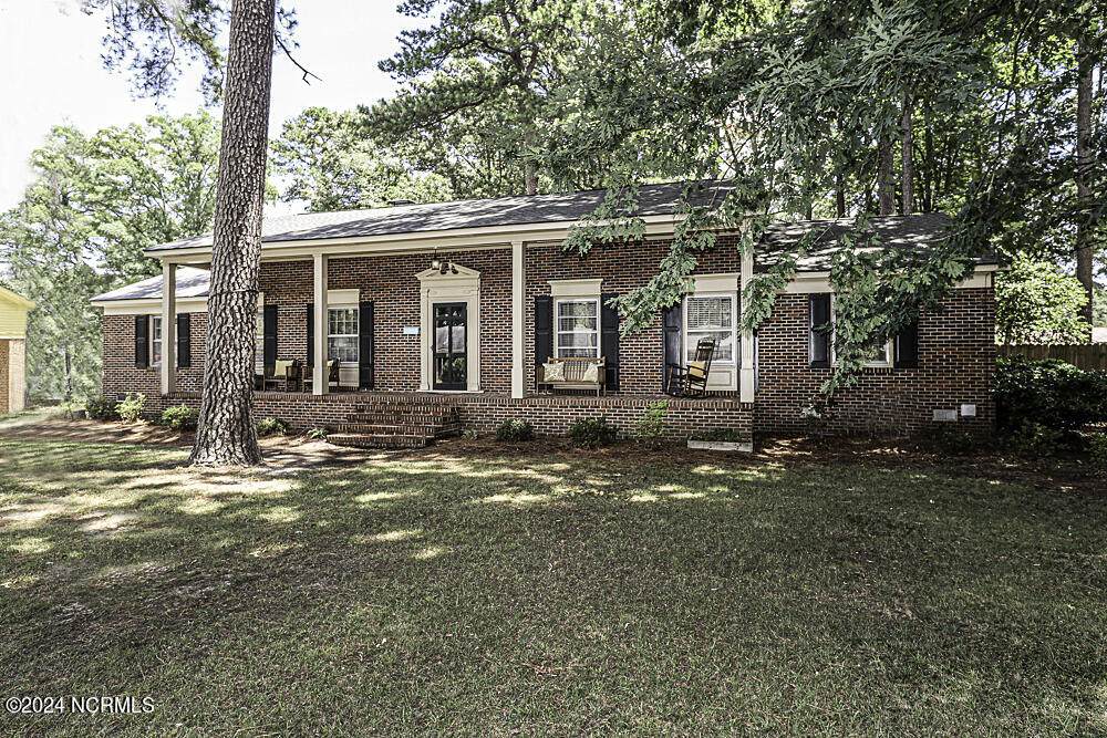 817 York Street - Photo 1