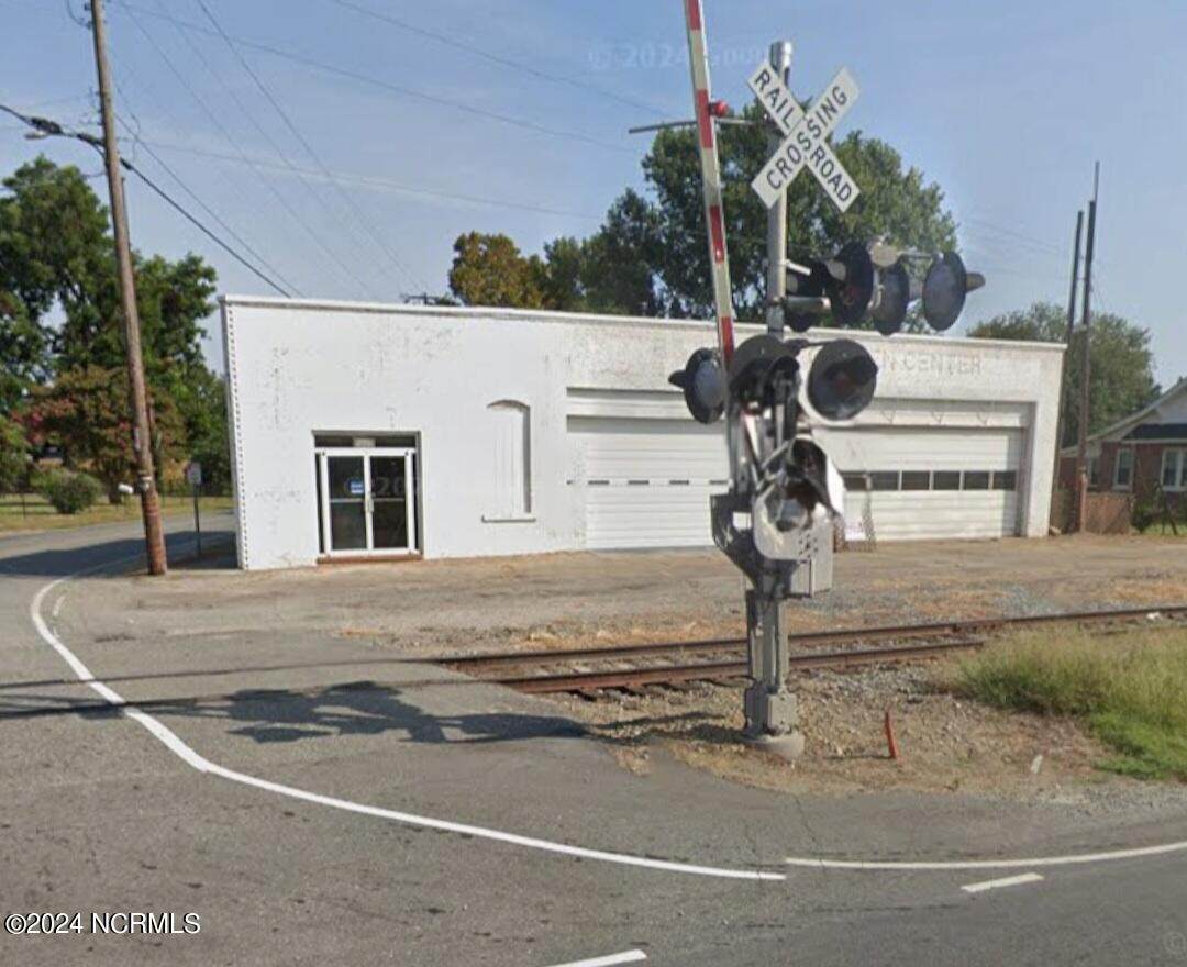 209 Railroad Street - Photo 1