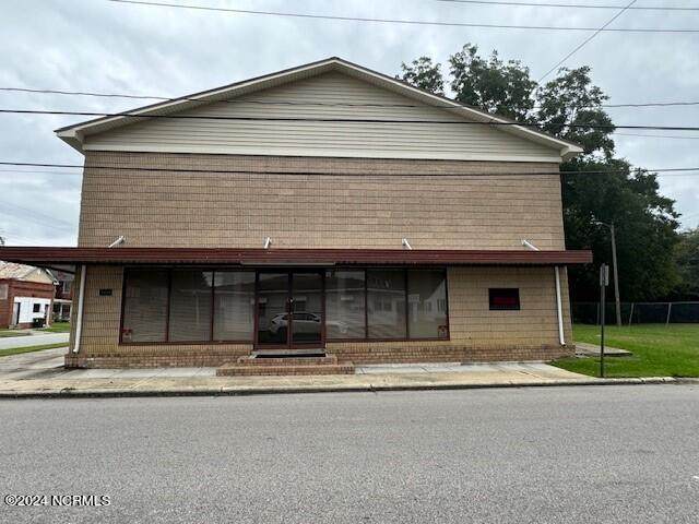 300 Maple Street - Photo 1