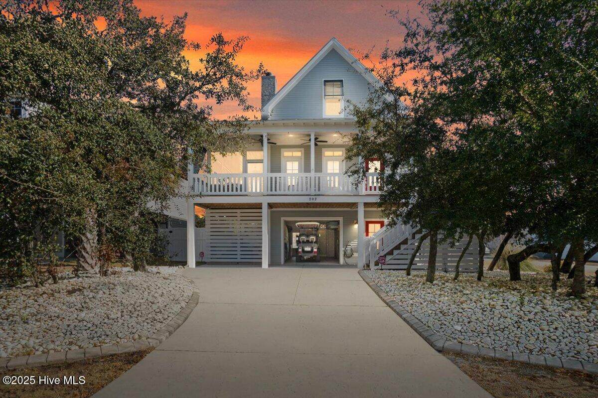 202 50th Street - Photo 1