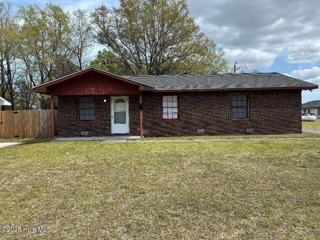 1316 7th Street - Photo 1