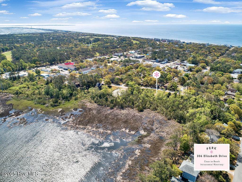 306 Elizabeth Drive - Photo 1