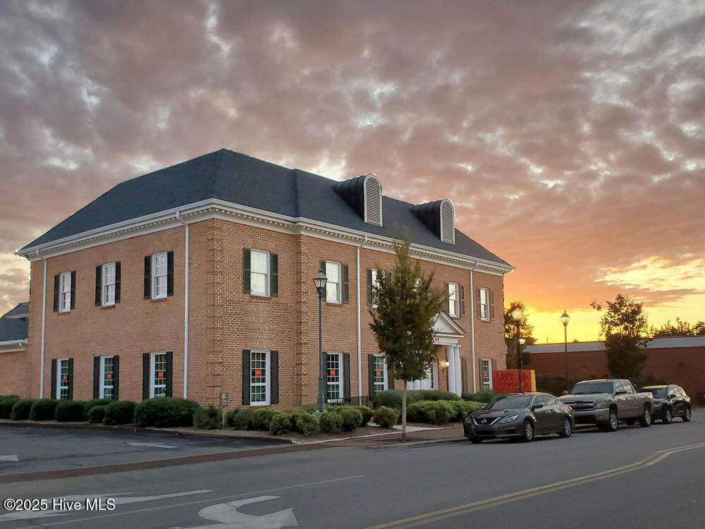 401 Front Street - Photo 1