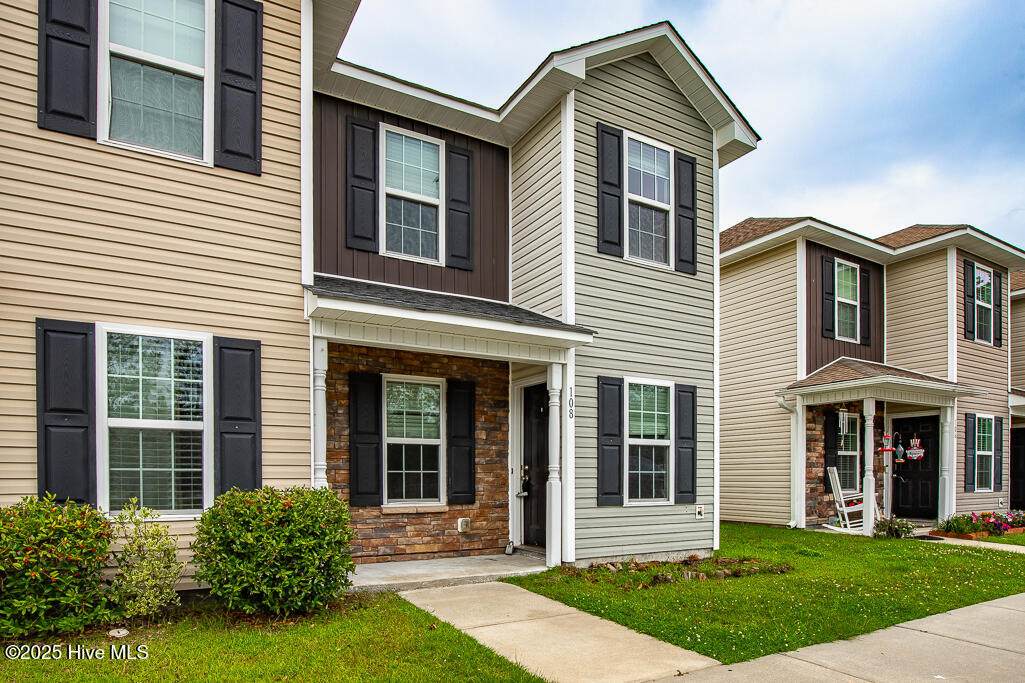 108 Meadow Way - Photo 1