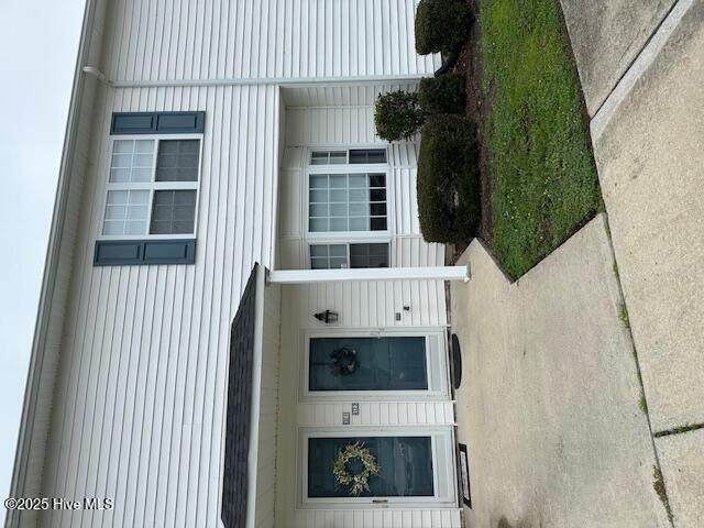 3985 Sterling Pointe Drive - Photo 1