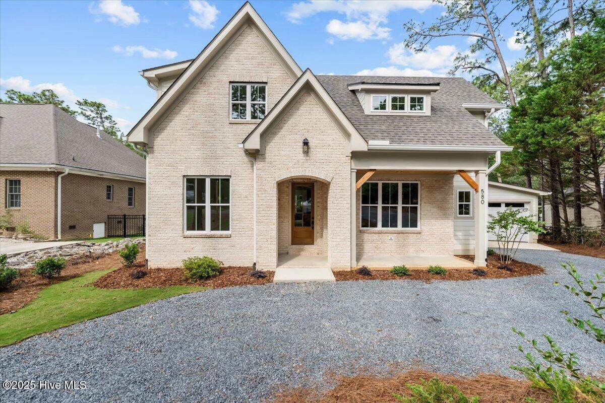 580 Indiana Avenue - Photo 1