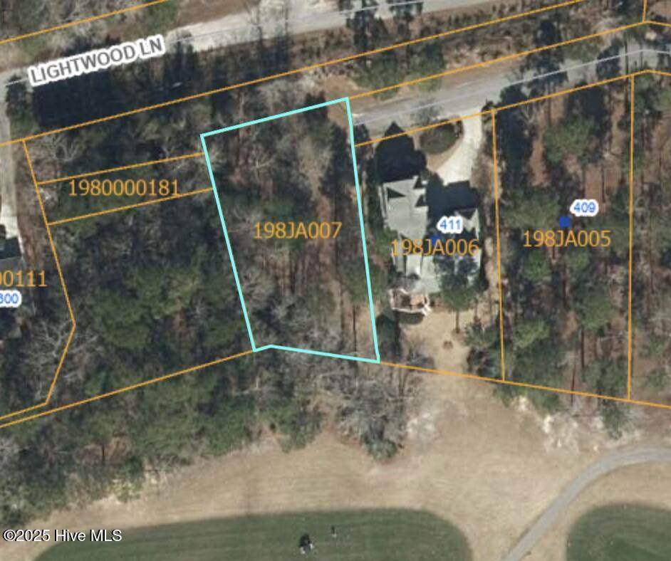 413 River Crest Drive - Photo 1